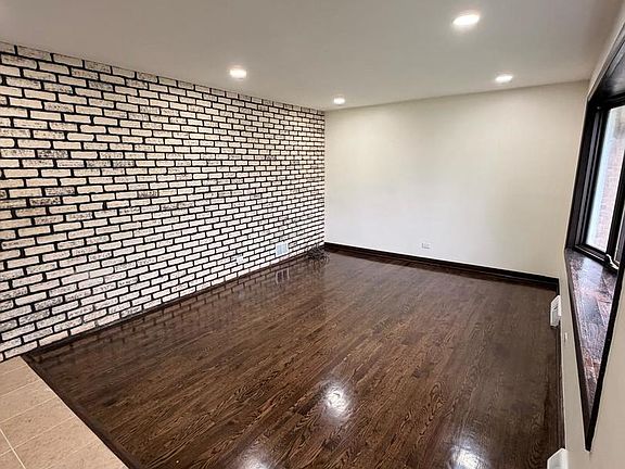 4th image of 10809 Austin Ave