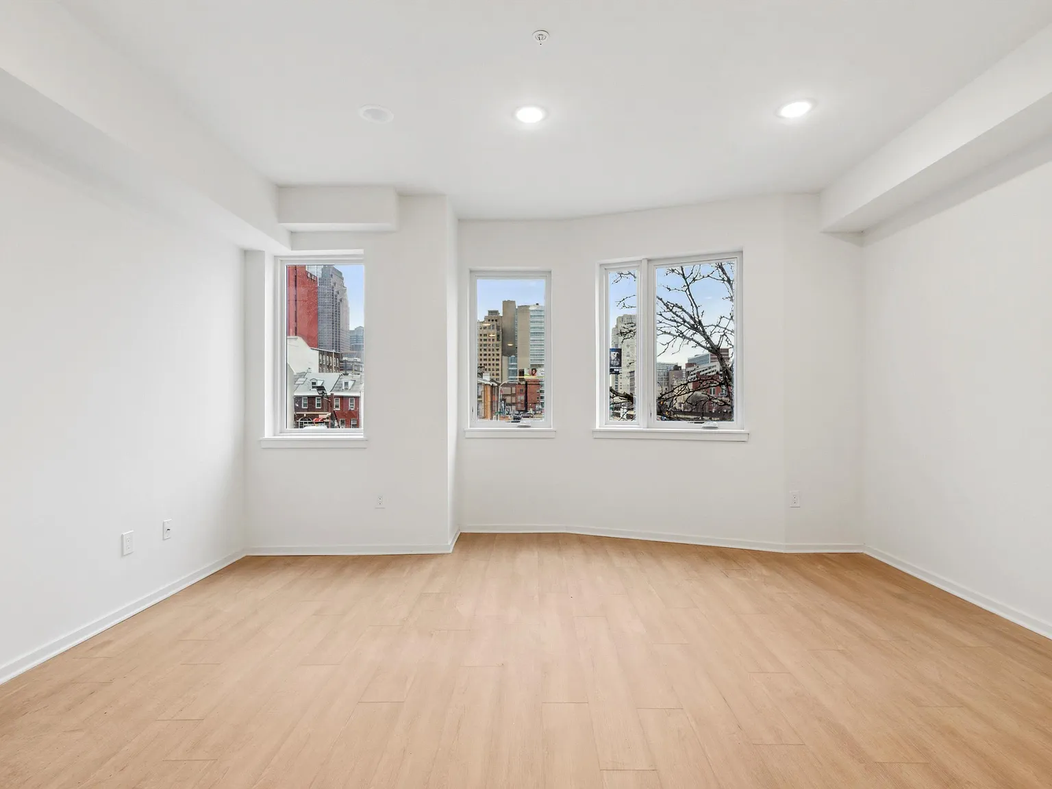 Studio, 439 sqft, $1,420 — Photo 3