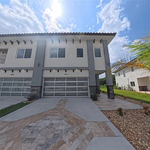 1835 Brentwood Ct Photo 1