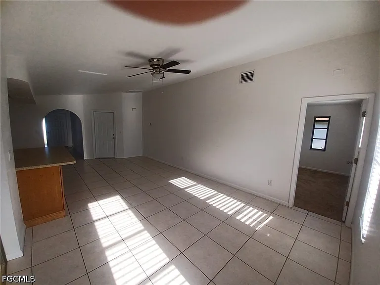 3305 SW 7th Pl — Photo 11