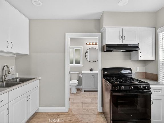 2nd image of 610 E Fairview Blvd #3/4