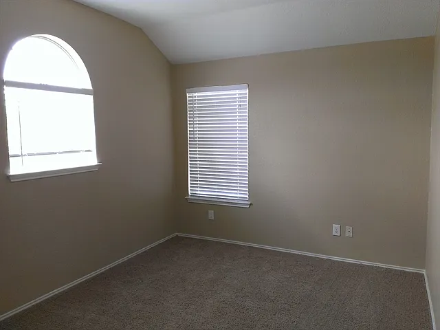 7504 Wood Slope Dr — Photo 22
