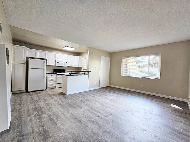 4390 Temecula St #3 — Photo 9