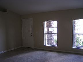 5th image of 2119 Waseca Ln