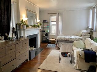85 Phillips St APT 5, Boston, MA 02114