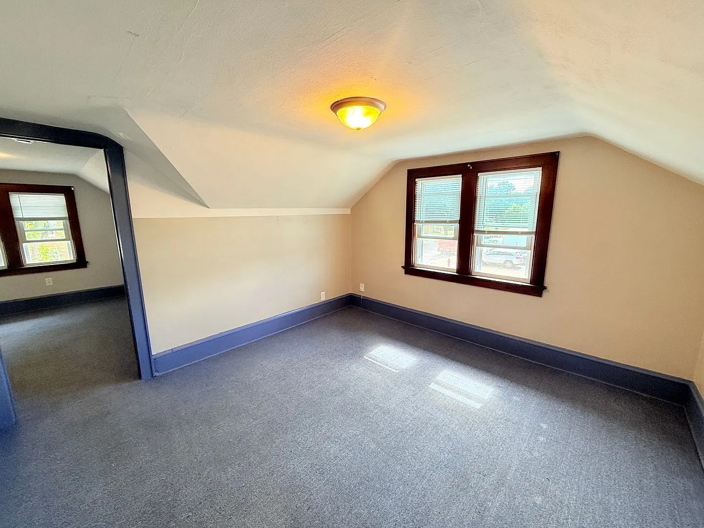2 bed, 1.0 bath, 858 sqft, $1,348 — Photo 4