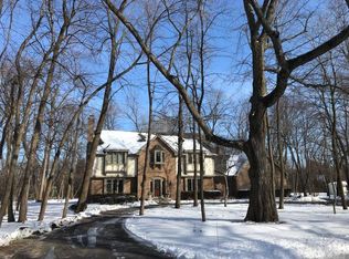 1765 Hampton Crse, St Charles, IL 60174