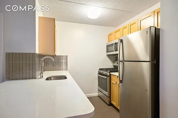 Rented by Compass | media 7