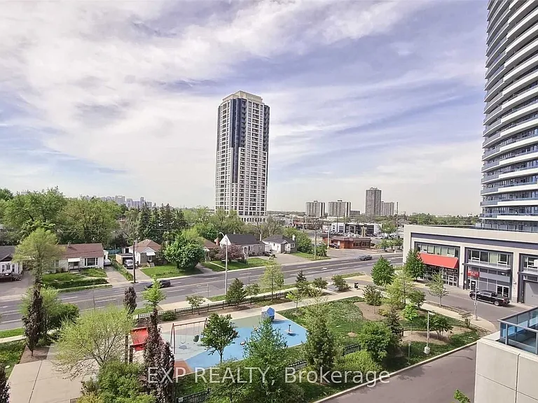 7167 Yonge St #523 — Photo 26