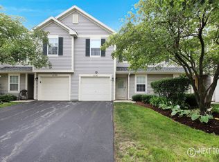 1131 Vail Ct, Naperville, IL 60540