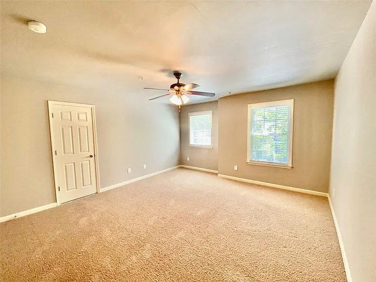 3322 Castleberry Village Dr — Photo 15