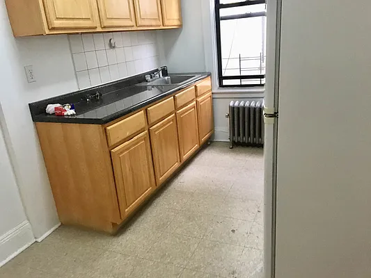 Rented by Papp Realty | media 9
