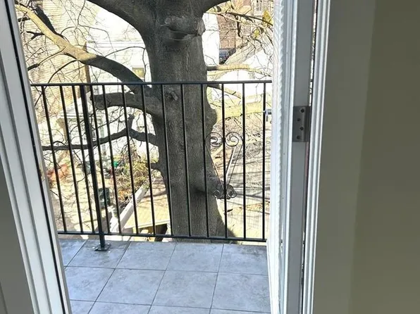 132 Hopkins Avenue image 6 of 13