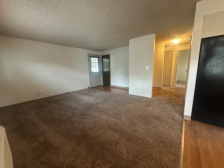 207 Washington St — Photo 13