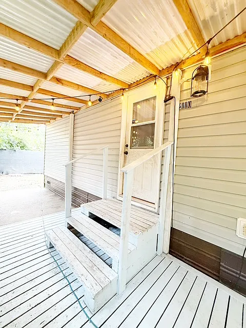 2110 Kent Avenue West - 1 — Photo 3