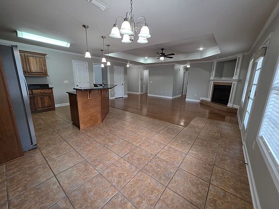 3rd image of 107 Camellia Dr #1