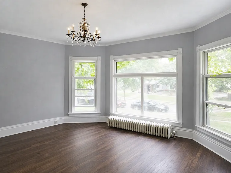 1100 5th St SE — Photo 13