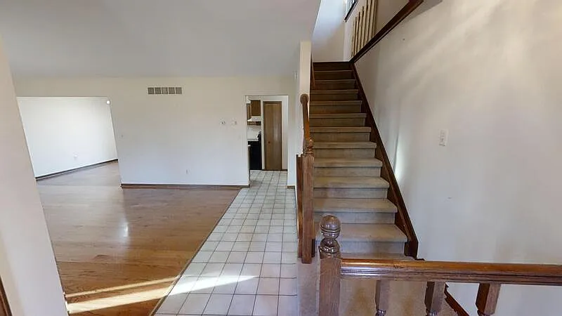 Building Photo - 2872 Elmwood Ave