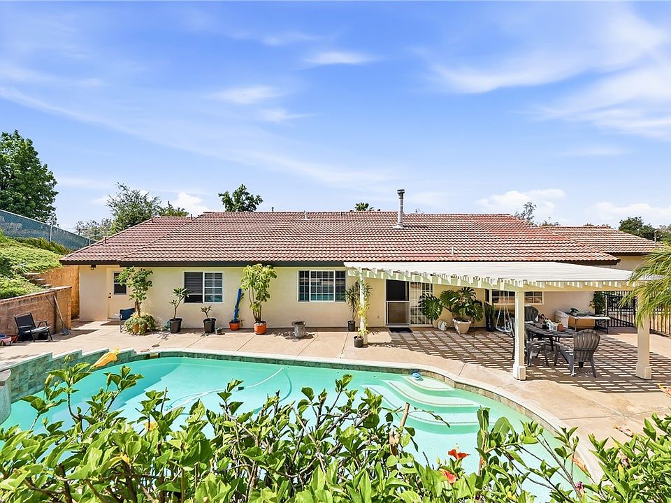 1st image of 6691 Orangewood Rd