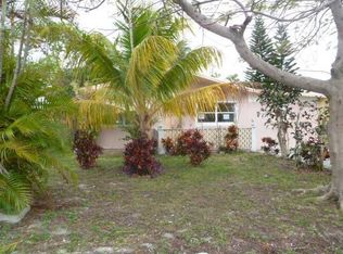 7815 Terrace Rd, Lake Worth, FL 33462