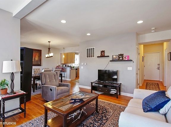 4th image of 1325 W North Shore Ave APT 3N