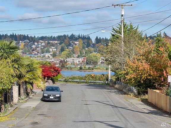3rd image of 1559 High Ave