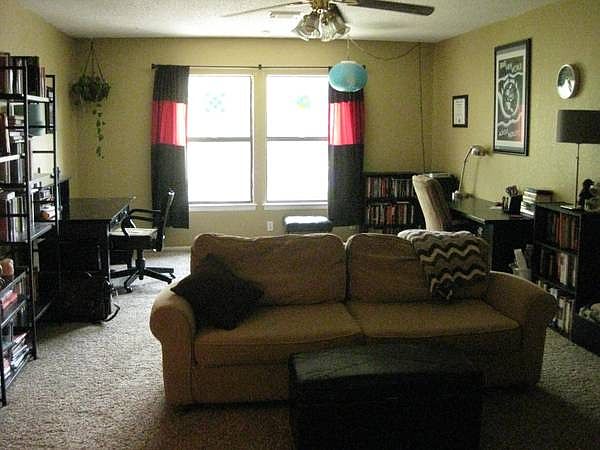 Mstr Bdrm/Upstairs Living