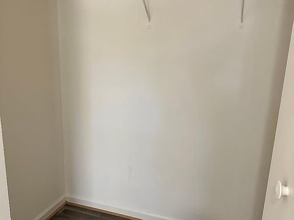 4th image of 1459 Deerpond Ln