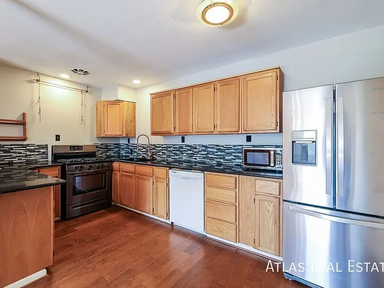1620 N Colorado Blvd #5 — Photo 6