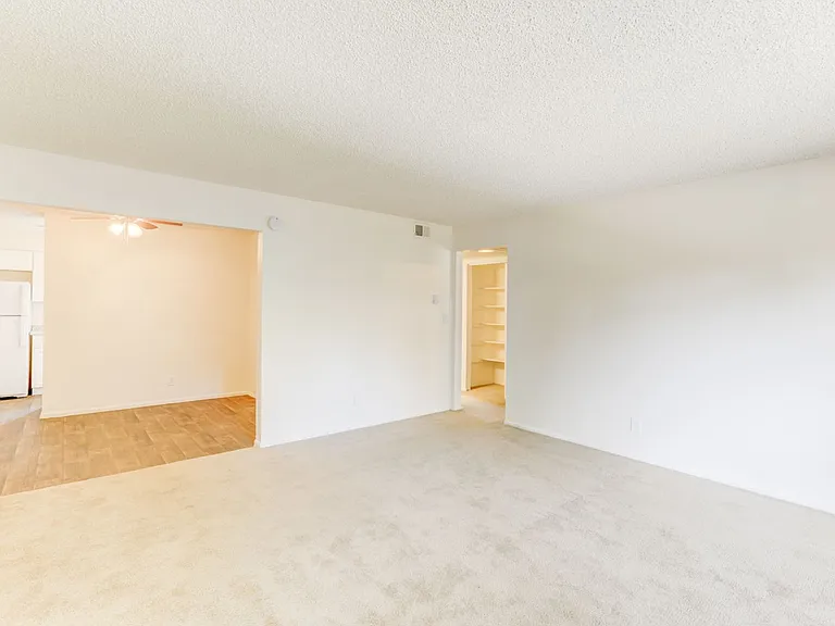 Creekside At Amherst Apartments — Photo 15