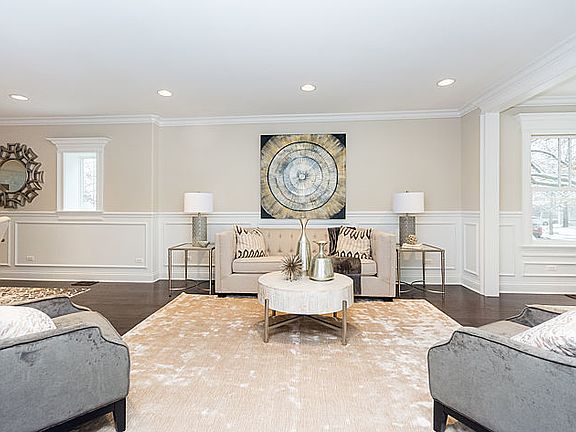 3rd image of 523 Woodbine Ave