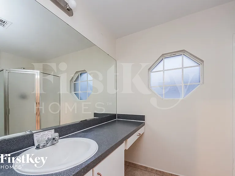 1307 Dover Dr — Photo 10