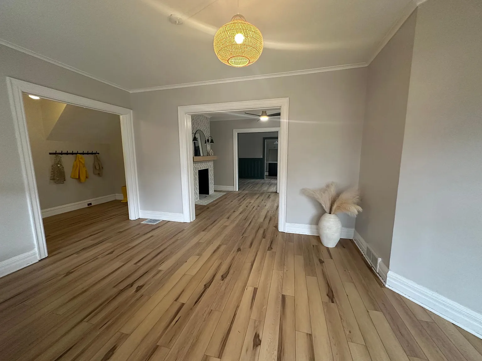 495 Breckenridge St — Photo 3