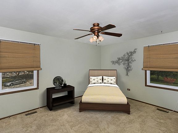 3rd image of 1061 Glouchester Hbr