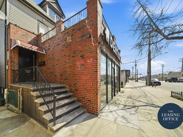 3551 East Tremont Avenue image 1 of 11