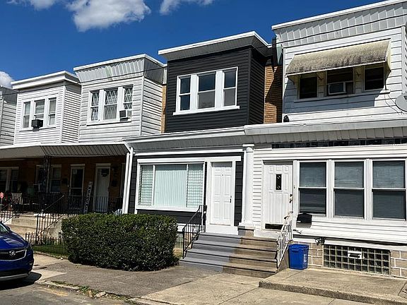 2nd image of 4735 Oakmont St