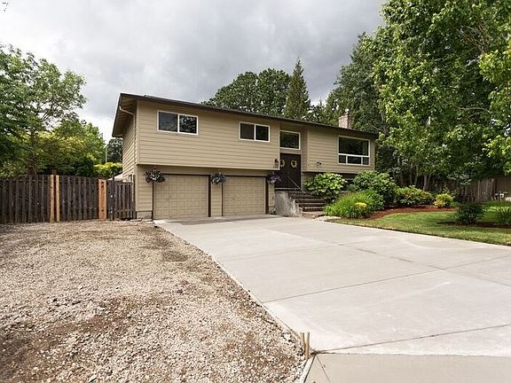 2nd image of 5720 SE Byron Dr