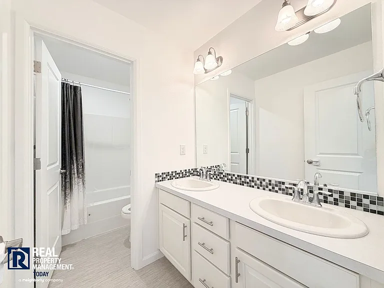 15329 SE 278th St — Photo 25