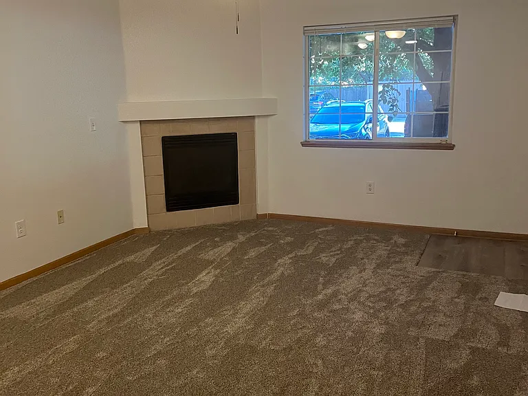 1120 City Park Ave #B102 — Photo 4
