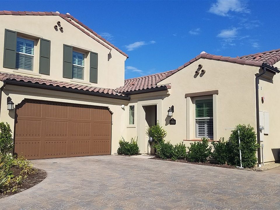 1st image of 7951 Auberge Cir