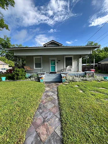1706 Mary St Photo 1