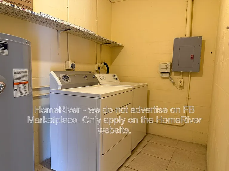 9702 Theresa Cir — Photo 3