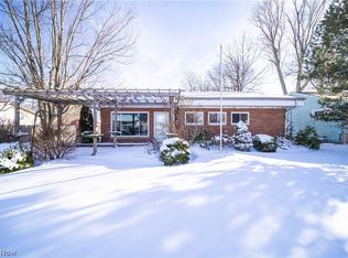 930 Westshore Dr, Ashtabula, OH 44004