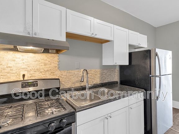 2nd image of 1073 Grant St APT 22