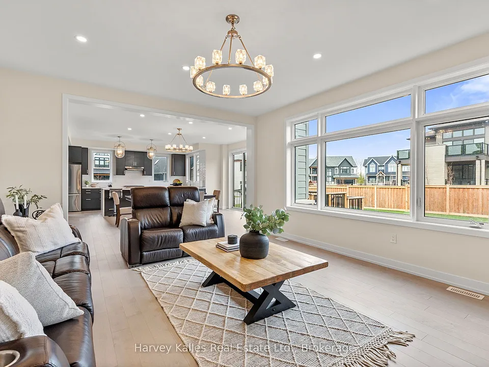 157 Springside Cres