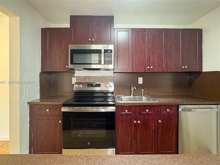 13898 SW 90th Ave #204 — Photo 9