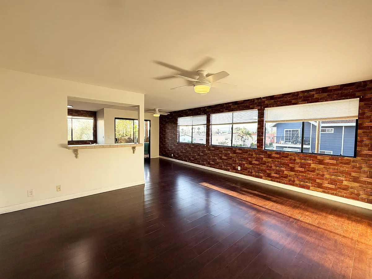 Building Photo - 7305 Milwood Ave #5