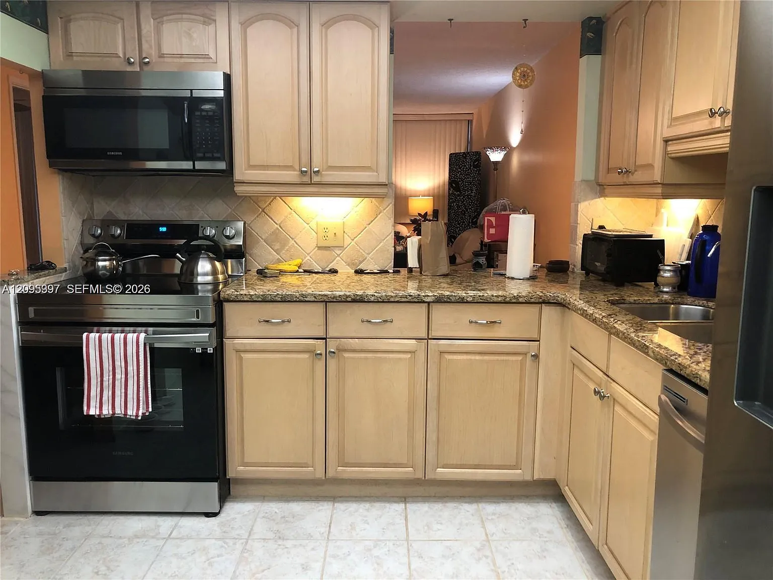 Buckley Towers Condo - Ea — Photo 2
