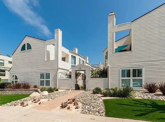 7585 Eads Ave #D — Photo 3