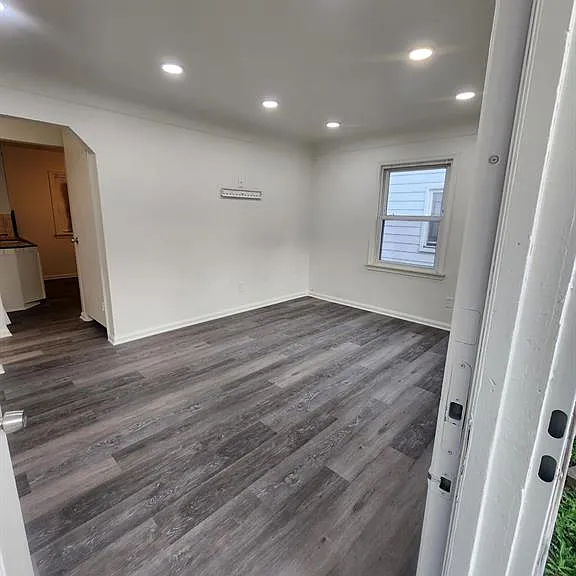 8244 Heyden St — Photo 3